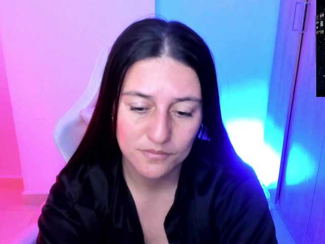 Saskyaajohnson live cam