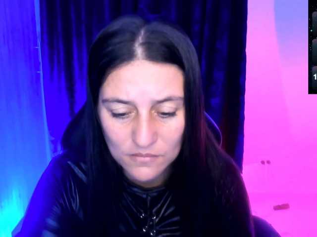Saskyaajohnson, en vivo ahora en BongaCams