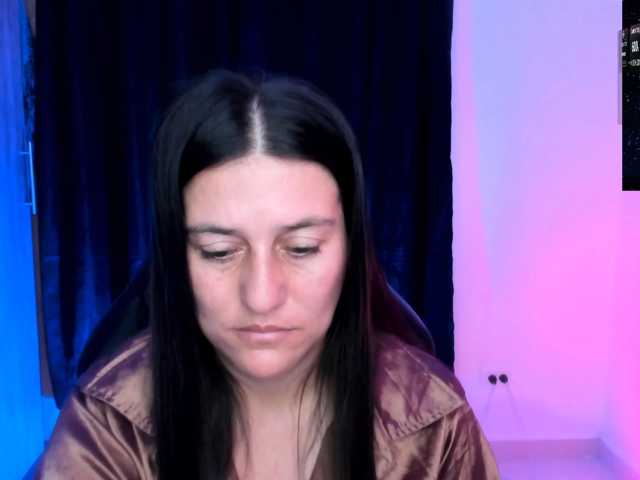 Saskyaajohnson live cam on BongaCams