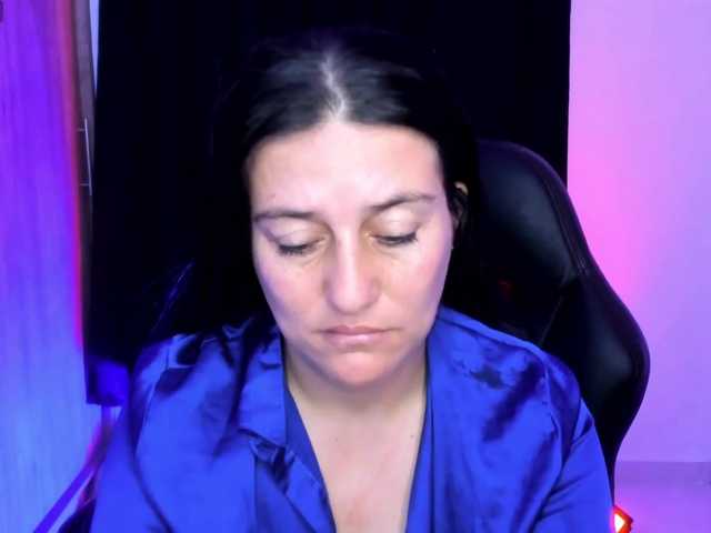 Saskyaajohnson live cam preview