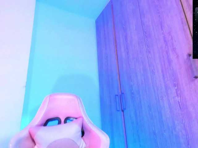 Saskyaajohnson live cam on BongaCams