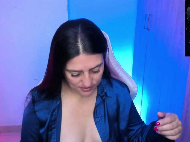 Saskyaajohnson live cam on BongaCams