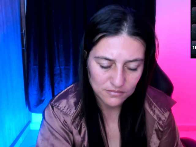 Saskyaajohnson live cam preview