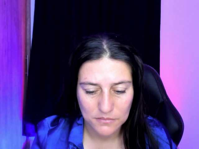 Saskyaajohnson live cam on BongaCams