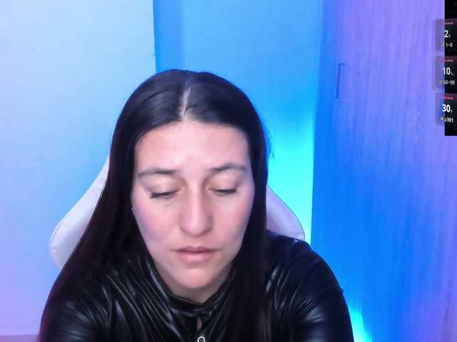 Saskyaajohnson live cam on BongaCams