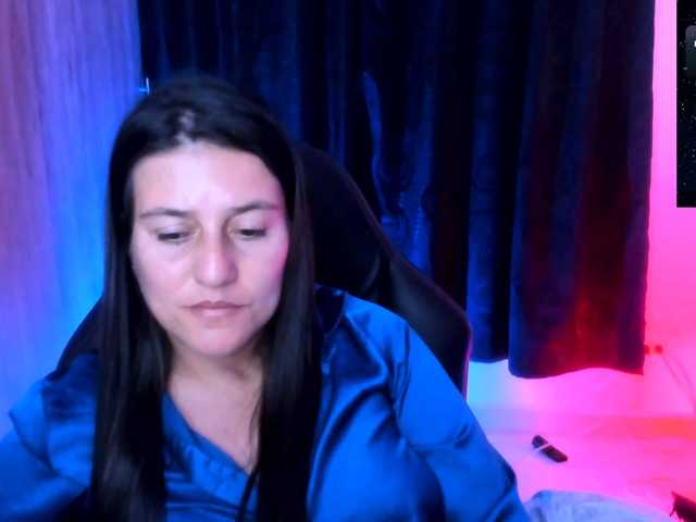 Saskyaajohnson live cam preview