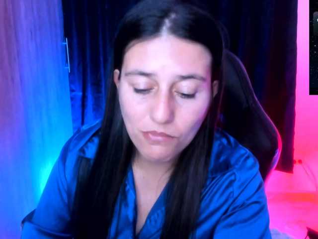 Saskyaajohnson live cam preview