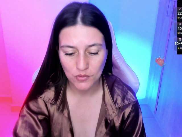Saskyaajohnson live cam on BongaCams