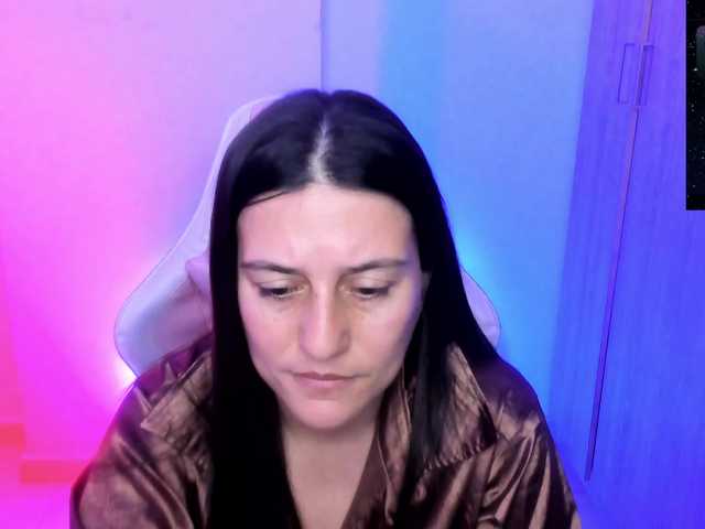 Saskyaajohnson live cam on BongaCams