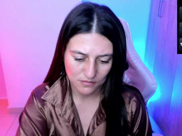 Saskyaajohnson live cam on BongaCams