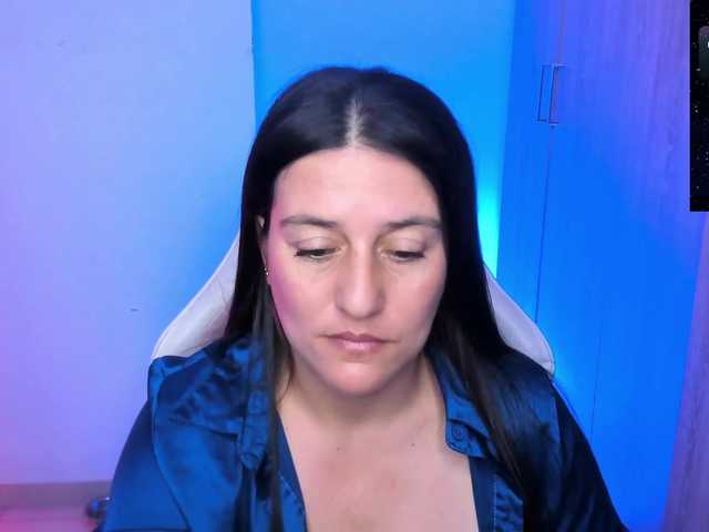 Saskyaajohnson live cam on BongaCams
