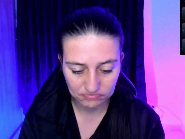 Saskyaajohnson live cam on BongaCams