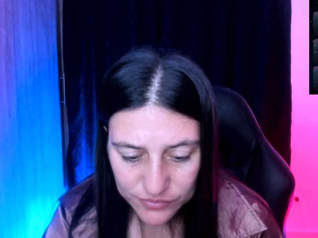 Saskyaajohnson live cam on BongaCams