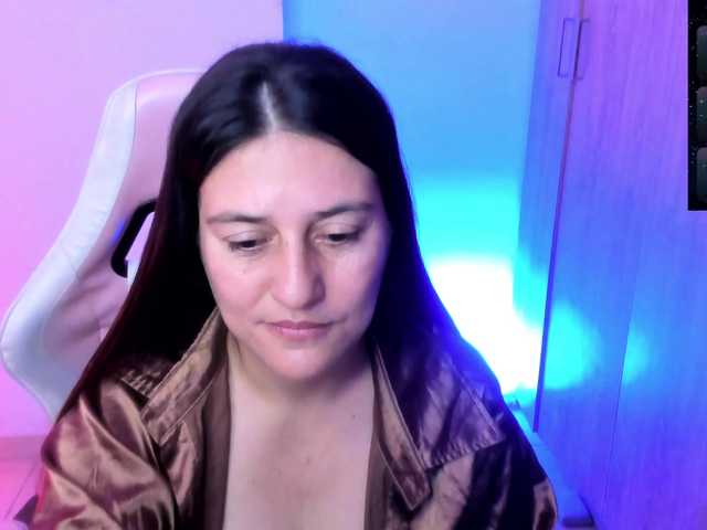 Saskyaajohnson live cam on BongaCams