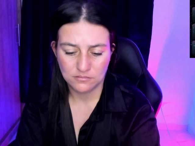 Saskyaajohnson live cam on BongaCams