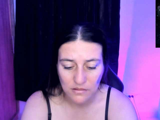 Saskyaajohnson live cam preview