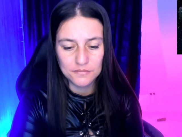 Saskyaajohnson live cam on BongaCams