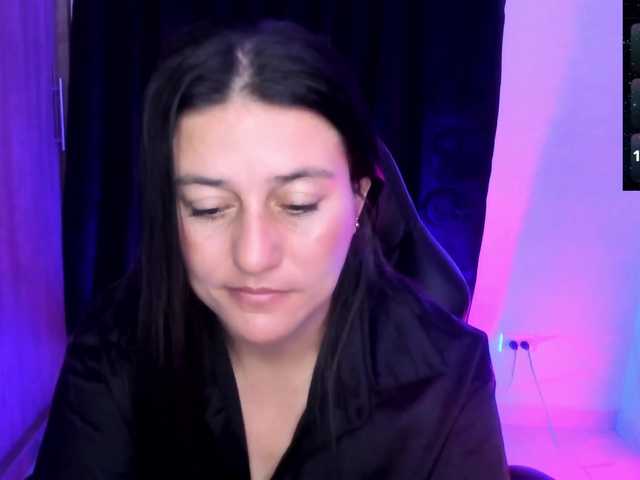 Saskyaajohnson live cam preview