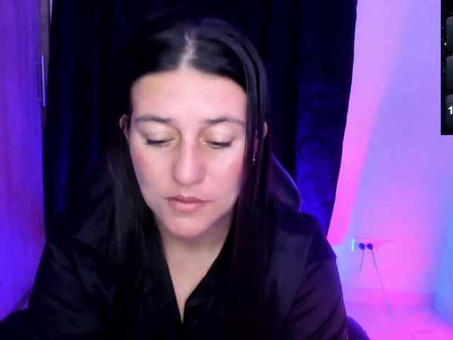 Saskyaajohnson live cam on BongaCams