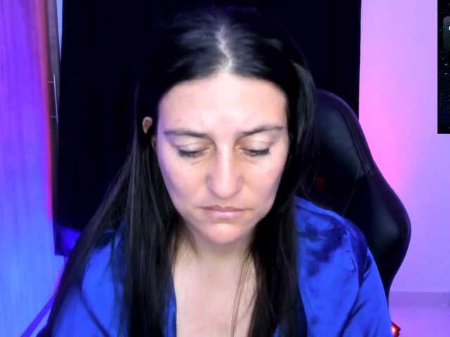 Saskyaajohnson live cam preview