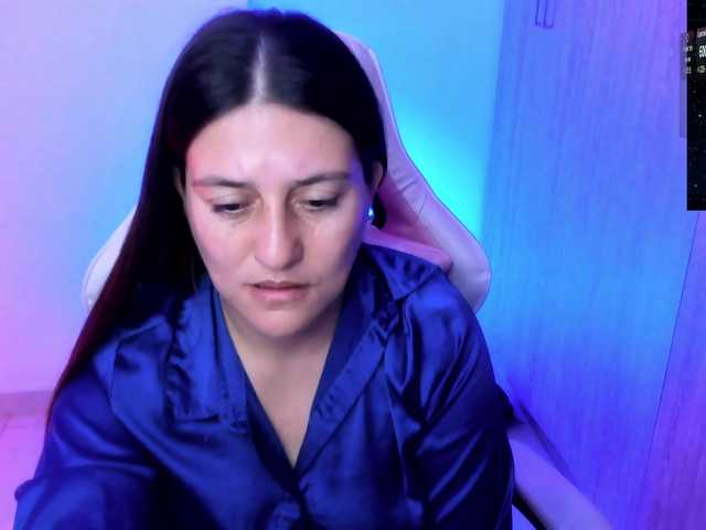 Saskyaajohnson live cam on BongaCams