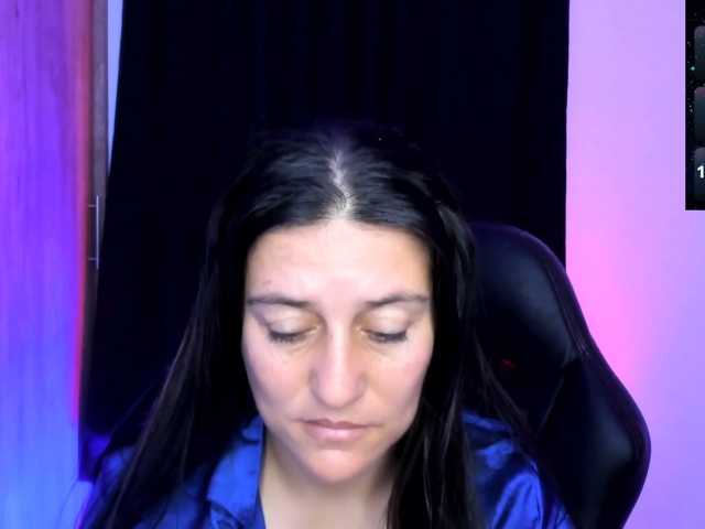 Saskyaajohnson live cam on BongaCams