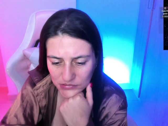 Saskyaajohnson live cam on BongaCams