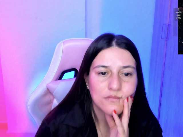 Saskyaajohnson live cam on BongaCams