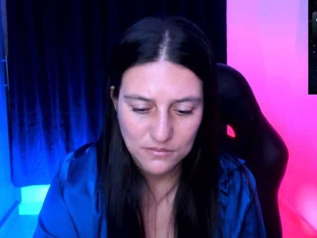 Saskyaajohnson live cam on BongaCams