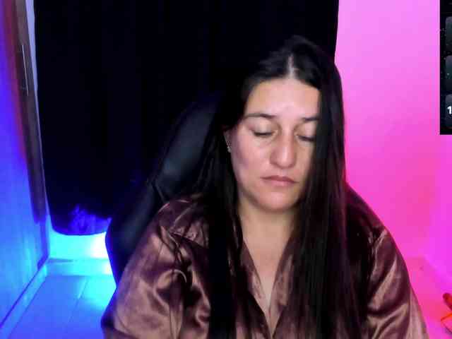 Saskyaajohnson webcam