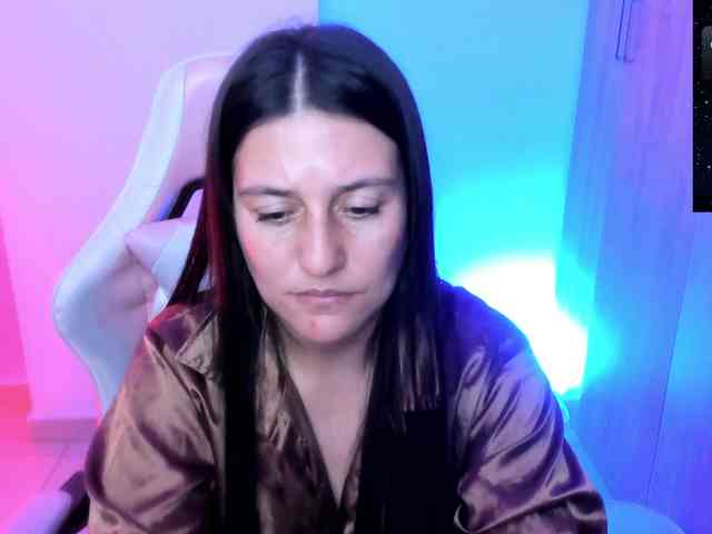 Saskyaajohnson webcam