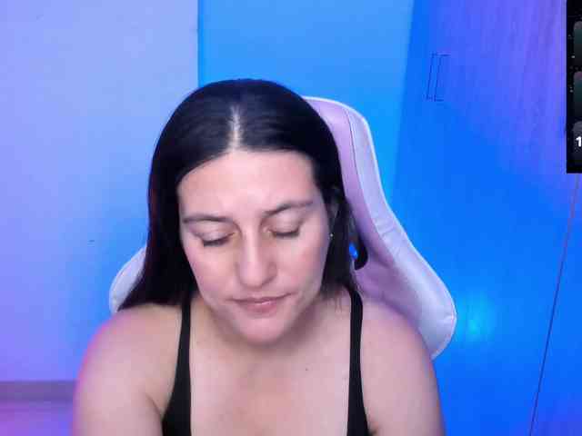 Saskyaajohnson webcam