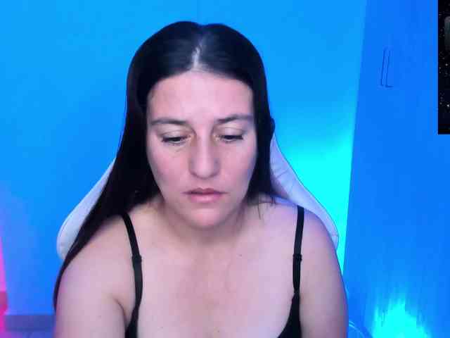 Saskyaajohnson webcam
