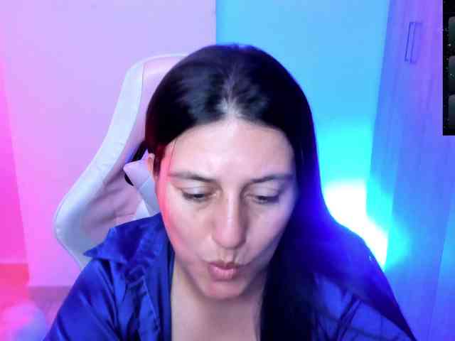 Saskyaajohnson webcam