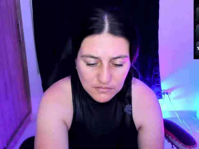 Saskyaajohnson webcam