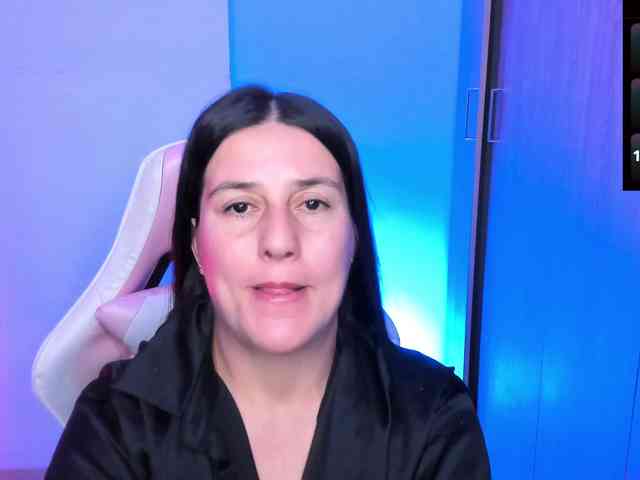 Saskyaajohnson webcam