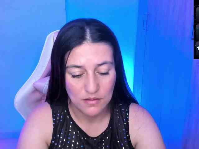 Saskyaajohnson webcam