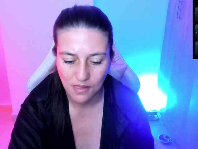 Saskyaajohnson webcam