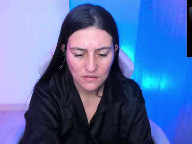 Saskyaajohnson webcam