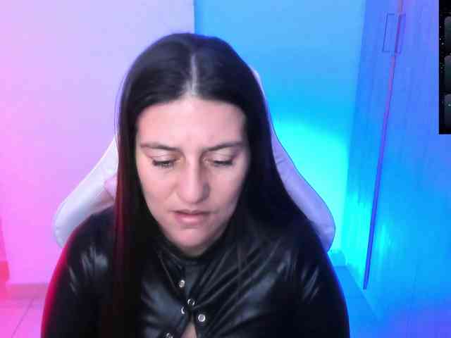 Saskyaajohnson webcam