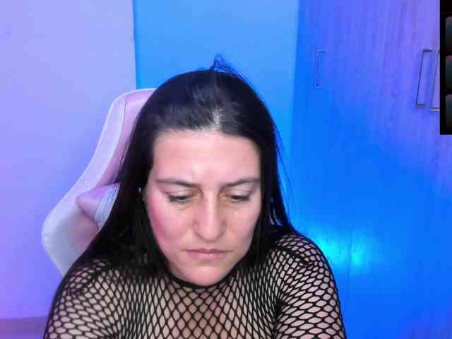 Saskyaajohnson webcam