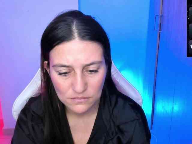 Saskyaajohnson webcam