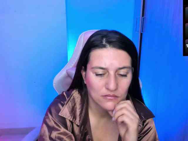 Saskyaajohnson webcam