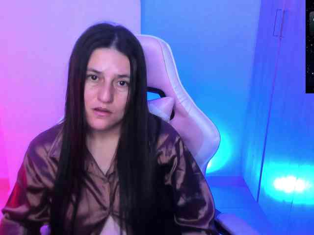 Saskyaajohnson webcam