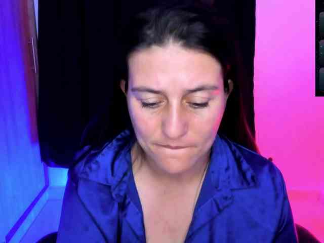 Saskyaajohnson webcam