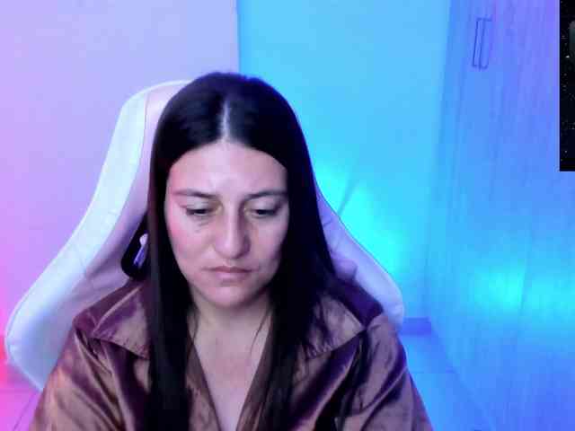 Saskyaajohnson webcam