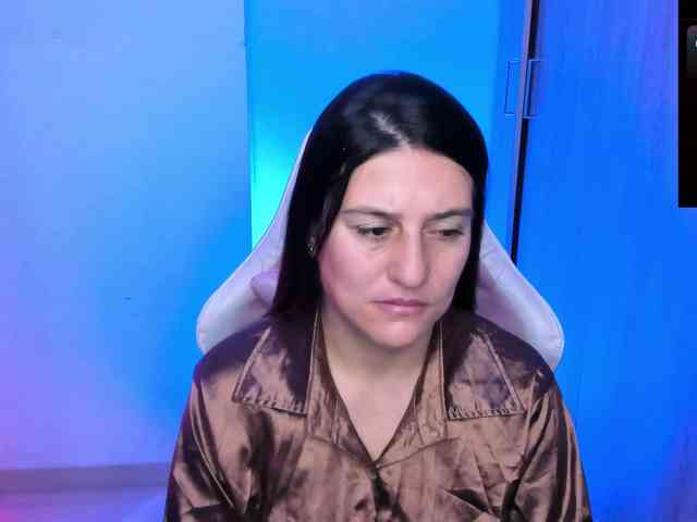 Saskyaajohnson webcam