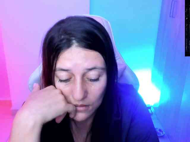 Saskyaajohnson webcam