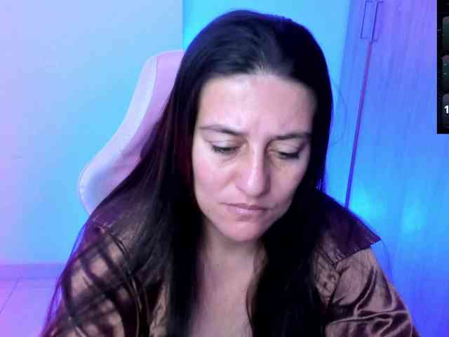 Saskyaajohnson webcam