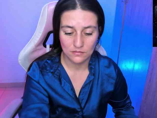 Saskyaajohnson webcam